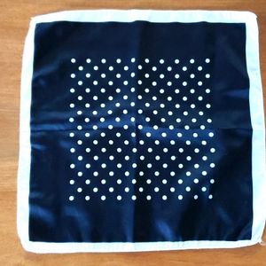 Black & White pocket square. 10"x10" (holder not included)